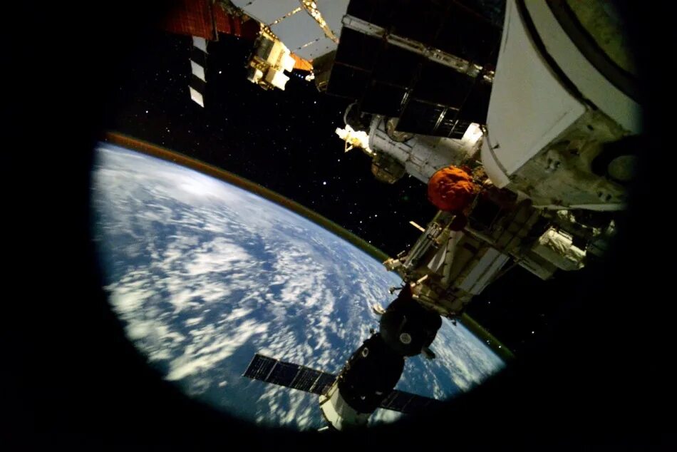 Освоение космического пространства. Космонавтика. Nasa и роскосмос мкс. Космические проекты. Мирное использование космического пространства.