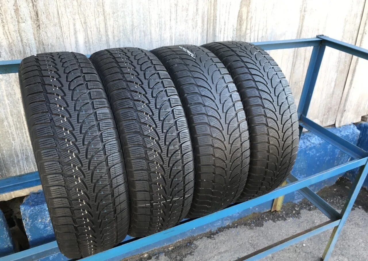 Купить б у резину 215 65 16. 215/65 R16. Бриджстоун 215/65/16 зима lm80. Шины 215/65 r16 98h. Зимняя резина на 215\65 16..