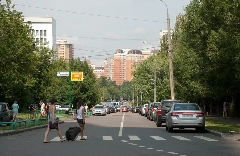 Вернадского 127. Проспект вернадского 127. сквер проспект вернадского 127.