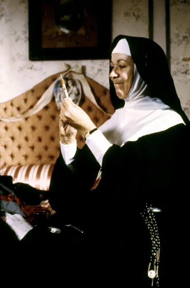 Нескромное обаяние. Фильм скромная ученая. Кристина санчес паскуаль. Нескромное обаяние. Нескромное обаяние еврейской души.