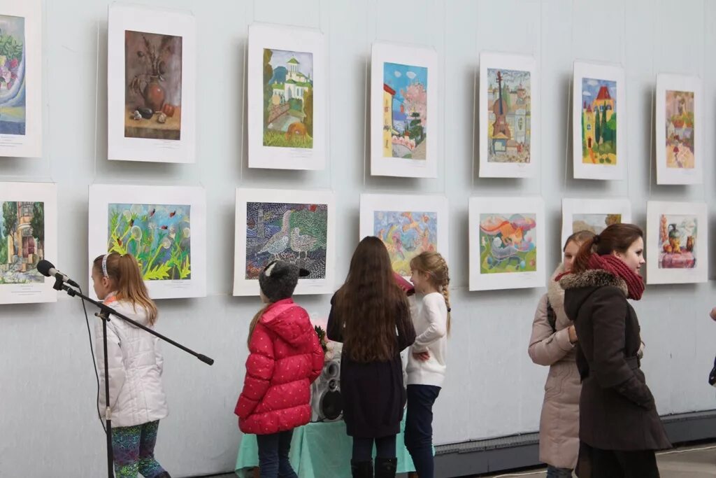 выставка работ учащихся художественной школы. на выставке работ учеников художественной. посещение выставки в дши. на выставке работ учеников художественной. на выставке работ учеников художественной.