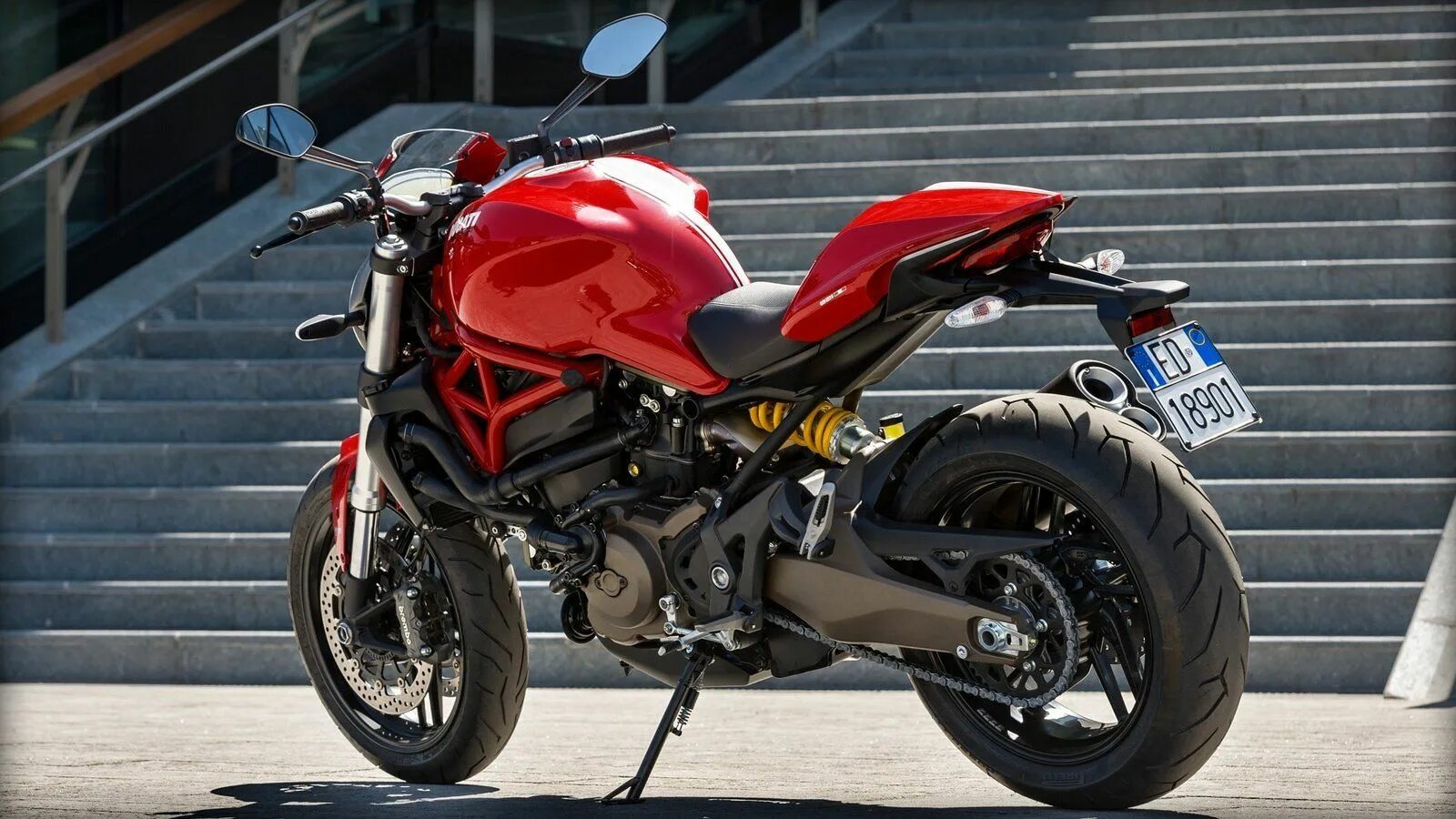 Ducati monster 821. Ducati Monster 1200s. Мотоцикл Ducati Monster 821. Ducati Monster 821 2015.