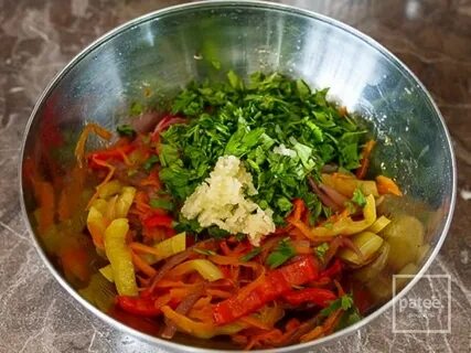Жареные овощи с чесноком