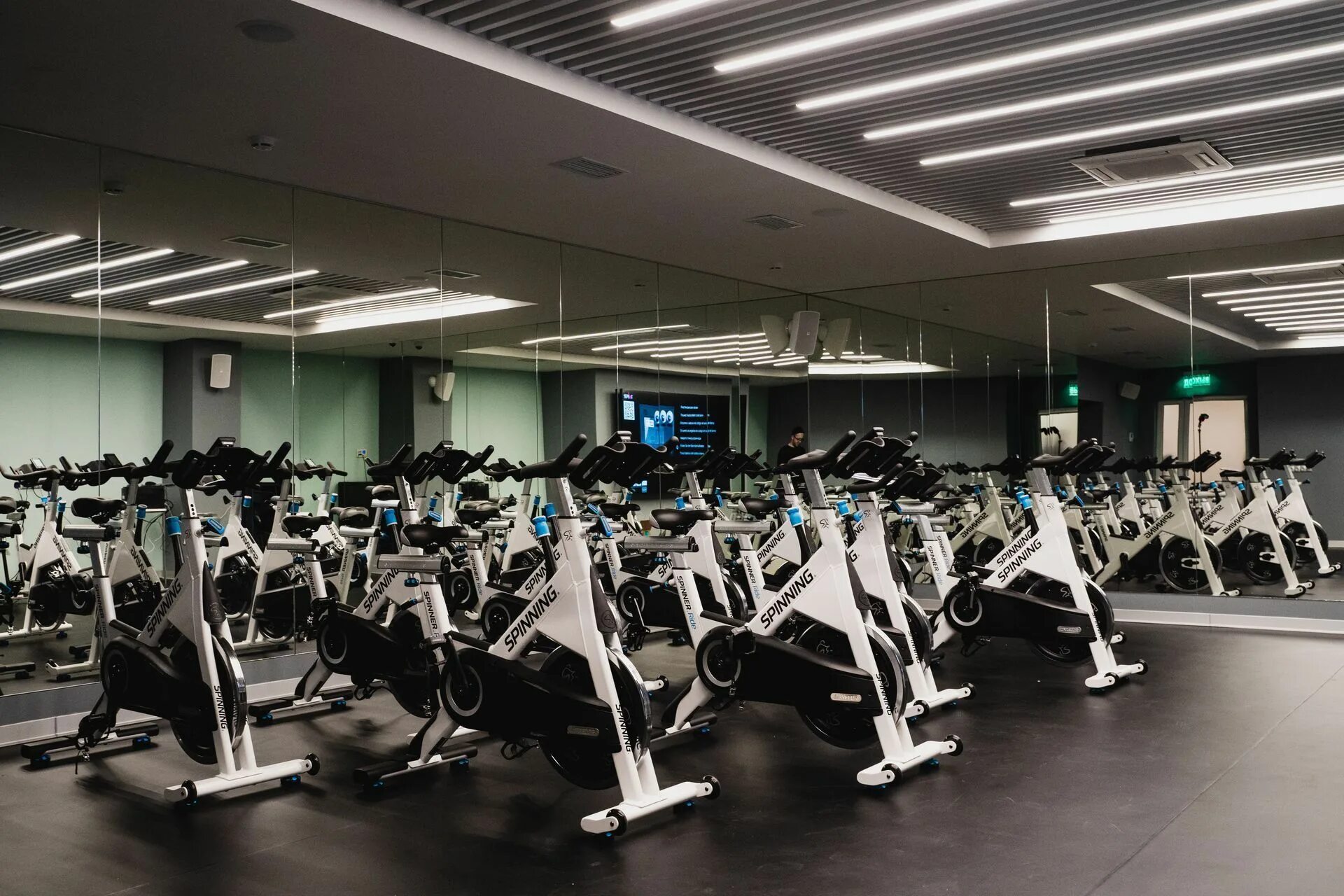 Савой чистые пруды. Savoy чистые пруды бассейн. Савой чистые пруды. Savoy фитнес чистые пруды. Савой велнес фитнес чистые пруды.