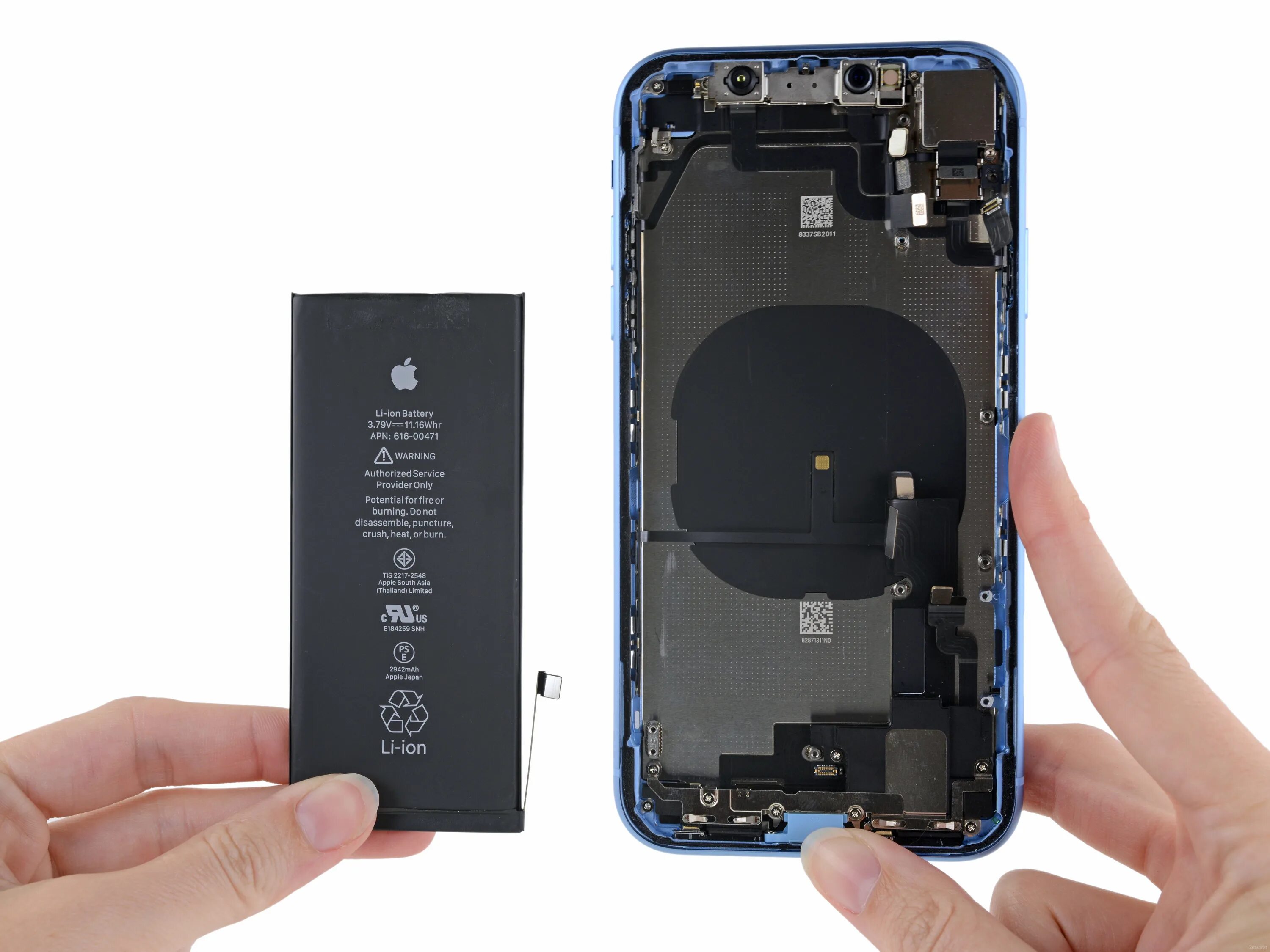 Сколько стоит поменять аккумулятор на айфоне 7. Аккумулятор для iphone XR. Iphone XR IFIXIT. Iphone XR Teardown. АКБ для Apple iphone XR.