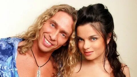 Ерлі-зайыптыларға, ерлер мен әйелдерге, Санкт-Петербургке өту