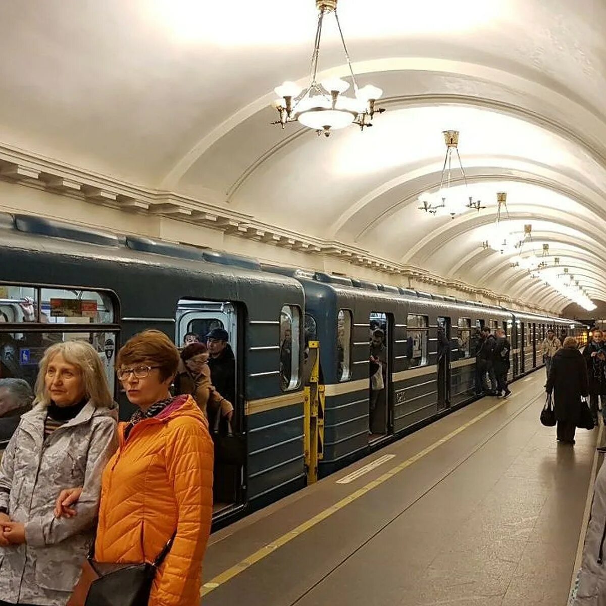 Метро петербург сегодня. Петербургский метрополитен. станции метро санкт-петербурга. петербургский метрополитен красная ветка. станции метро питер.