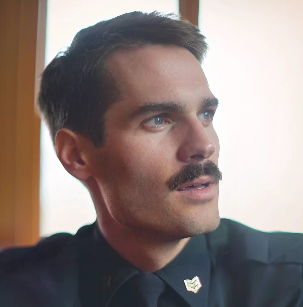 Гроза молния. Thunder mother альбомы. Thunder road vendetta ultimate box. Дорога на молнии. Гром гроза.