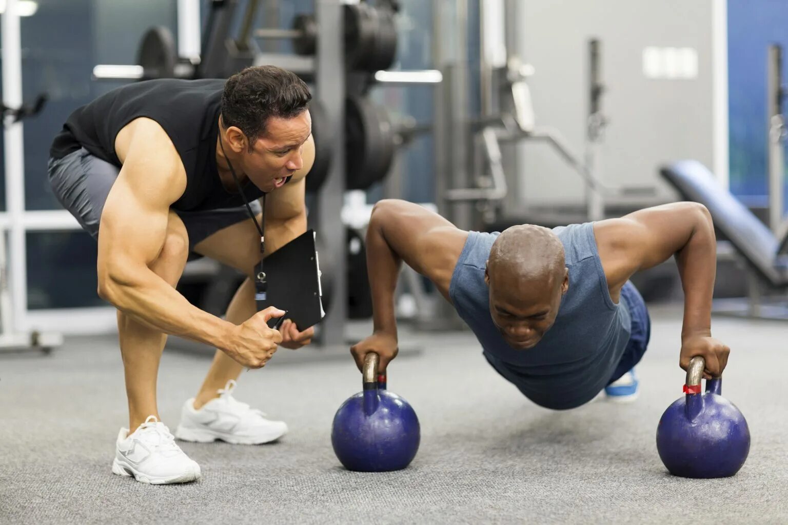 Sports exercises. Силовые упражнения. Спортсмен тренируется. Споцмены на тренировке. Спортивные нагрузки.