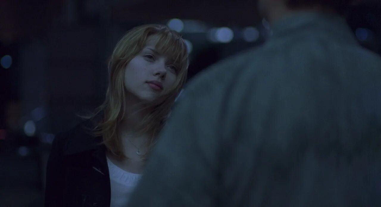 трудности перевода трейлер. трудности перевода трейлер. скарлетт йоханссон трудности перевода. трудности перевода фильм 2003. билл мюррей и скарлетт йоханссон.