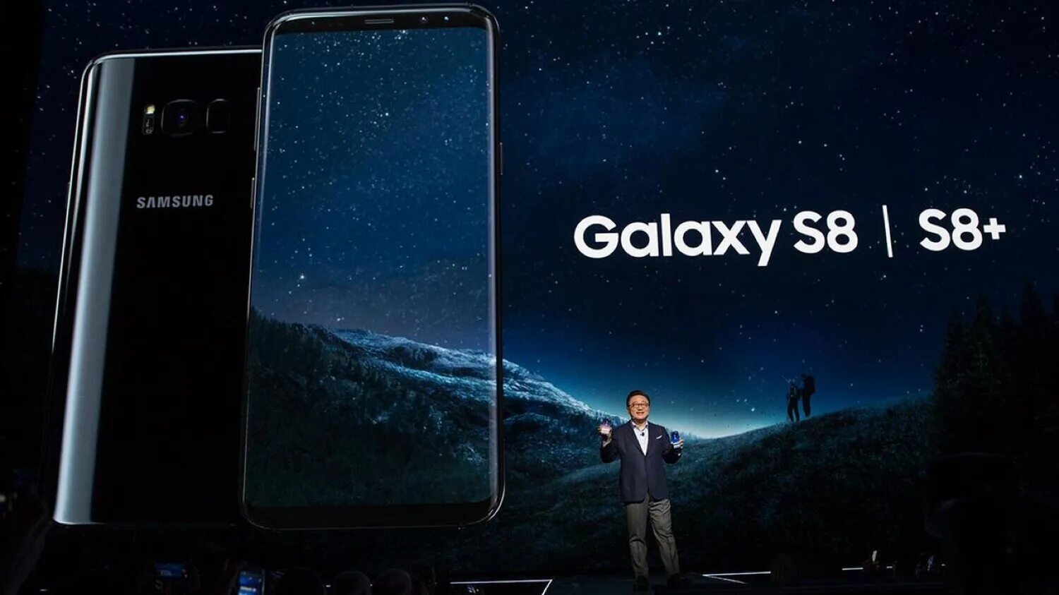 Samsung s8 обзор. Samsung Galaxy Startup. Samsung s8 logo. Самсунг недавно вышедший. Тема значков самсунг галакси с 8.