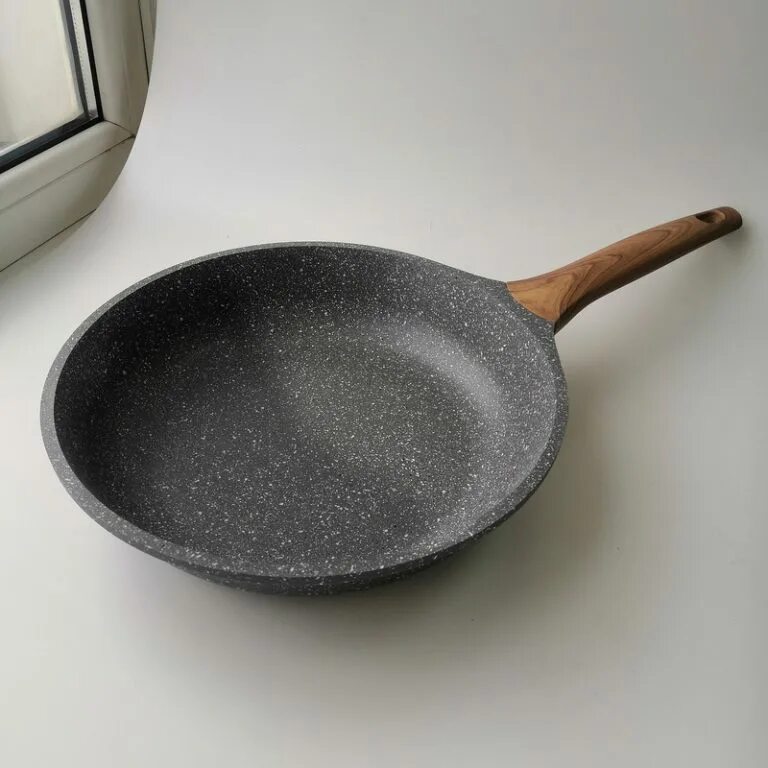 Каменная сковорода купить. Сковорода fessle 26 cm. Fessle Original сковорода. Сковорода из камня. Сковорода с каменным напылением.