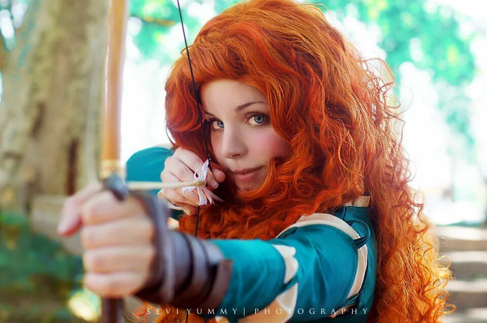 Косплей мультфильмов. Принцесса Мерида. Мерида героиня. Disney Princesses Merida Cosplay.