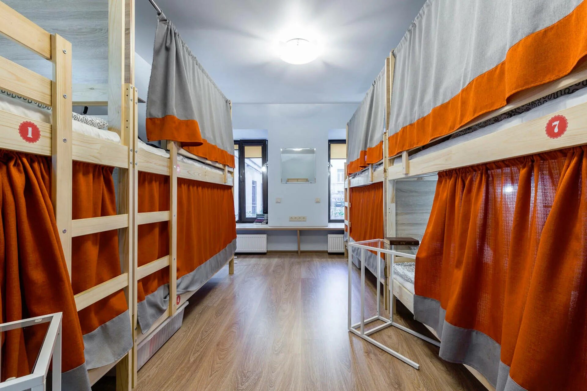 Снять хостел в питере недорого. Хостел санкт-петербург. theatre hostel санкт-петербург. like hostel санкт-петербург. лайк хостел санкт-петербург.
