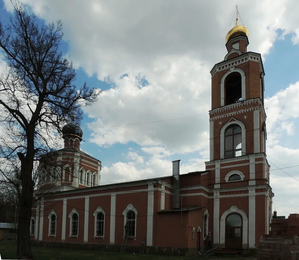 Михнево московская область купить. Преображенский храм Михнево. Михнево Церковь Преображения Господня. Михнево Ступинский район. Храм Преображения Господня пос. Михнево.