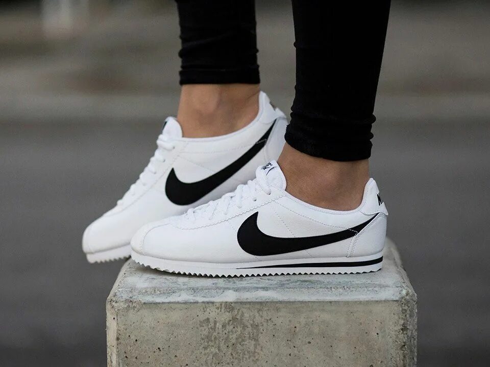 Найк Кортес 1972. Nike Cortez Classic. Nike Cortez 2021 Black. Кроссовки найк Кортес женские. Классические найки