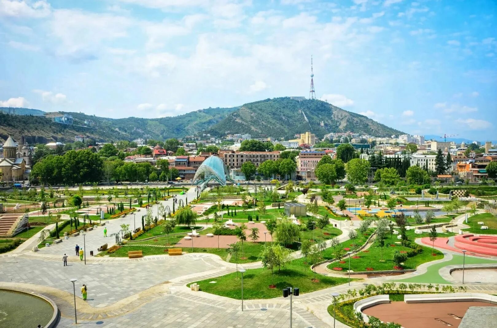 Европейский парк тбилиси. Райк парк тбилиси. Парк рике. Парк рики в тбилиси. Парк рике.