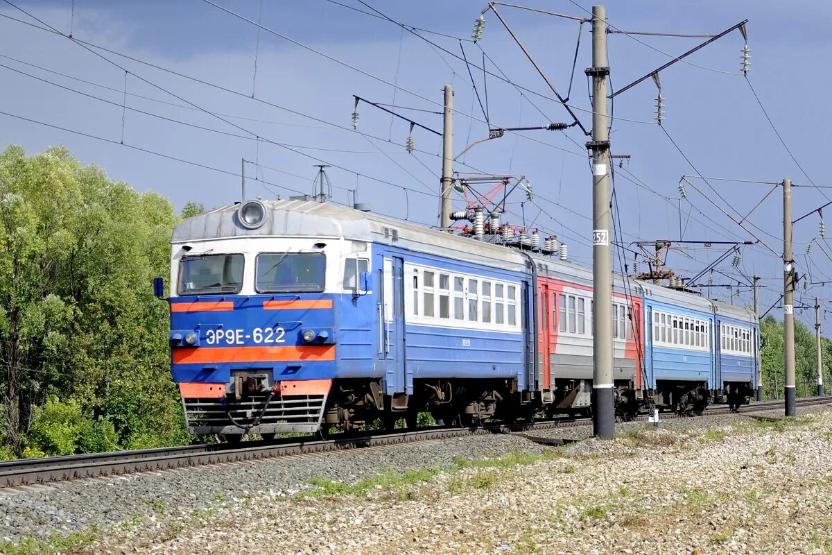 Эр9е-644. Эр9 электропоезд. П 9 е. Эр9е 660. П 9 е.