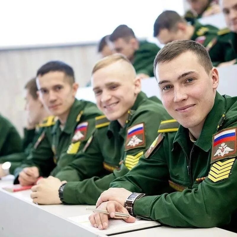 Высший военный вуз. Военные вузы. Профессиональные войска. Форма в военных вузах. Военные учебные заведения.