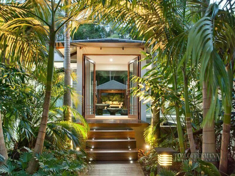 Тропикал Хаус. Бунгало на Бали. Сад в тропическом стиле. Особняк в тропическом стиле.