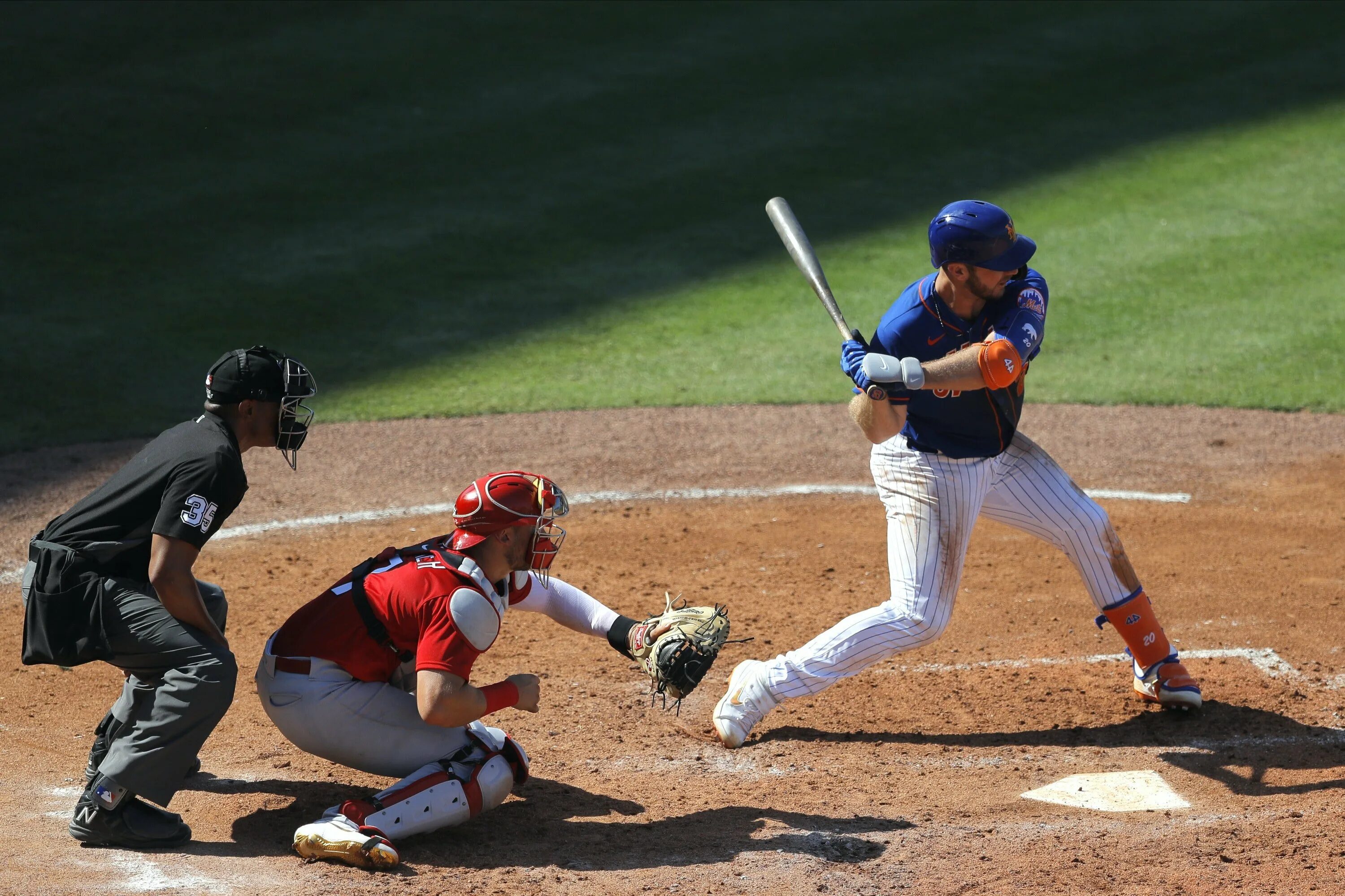 Спорт в США Baseball. МАККЛЭНАХАН Бейсбол. Бейсбол в Америке. Игра Бейсбол. Американские игры с мячом и битой