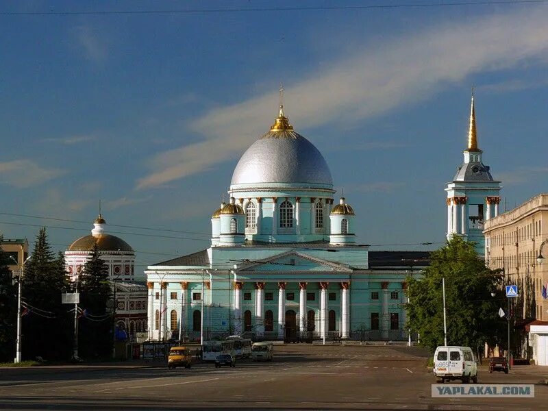 Город Курск Знаменский собор. Курск Знаменский собор летом. Достопримечательности Курска Знаменский собор. Красная площадь Курск Знаменский собор