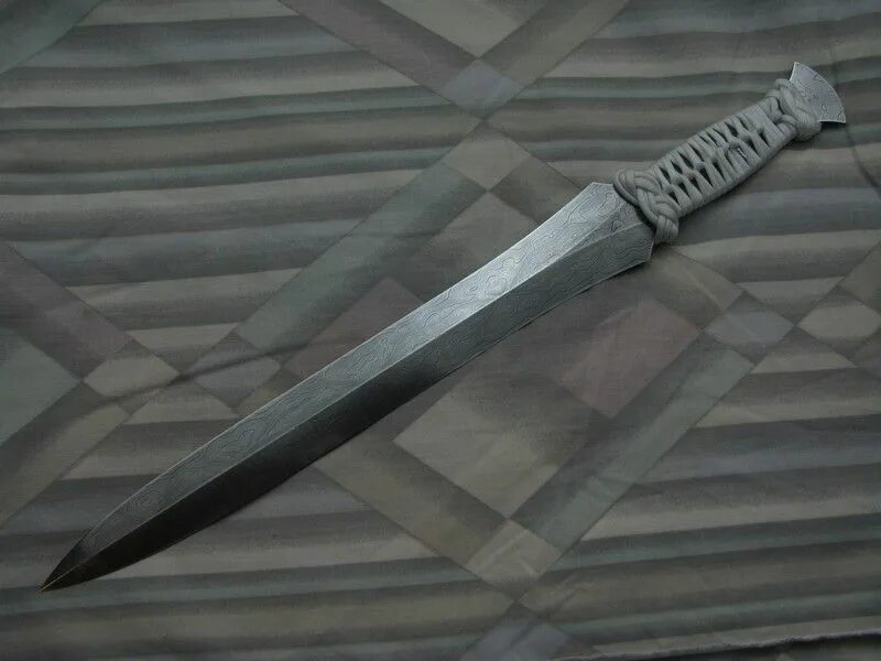 Short sword. Очень короткий меч. Очень красивый короткий меч. Дамаск блейд. Cold Steel short Sword.