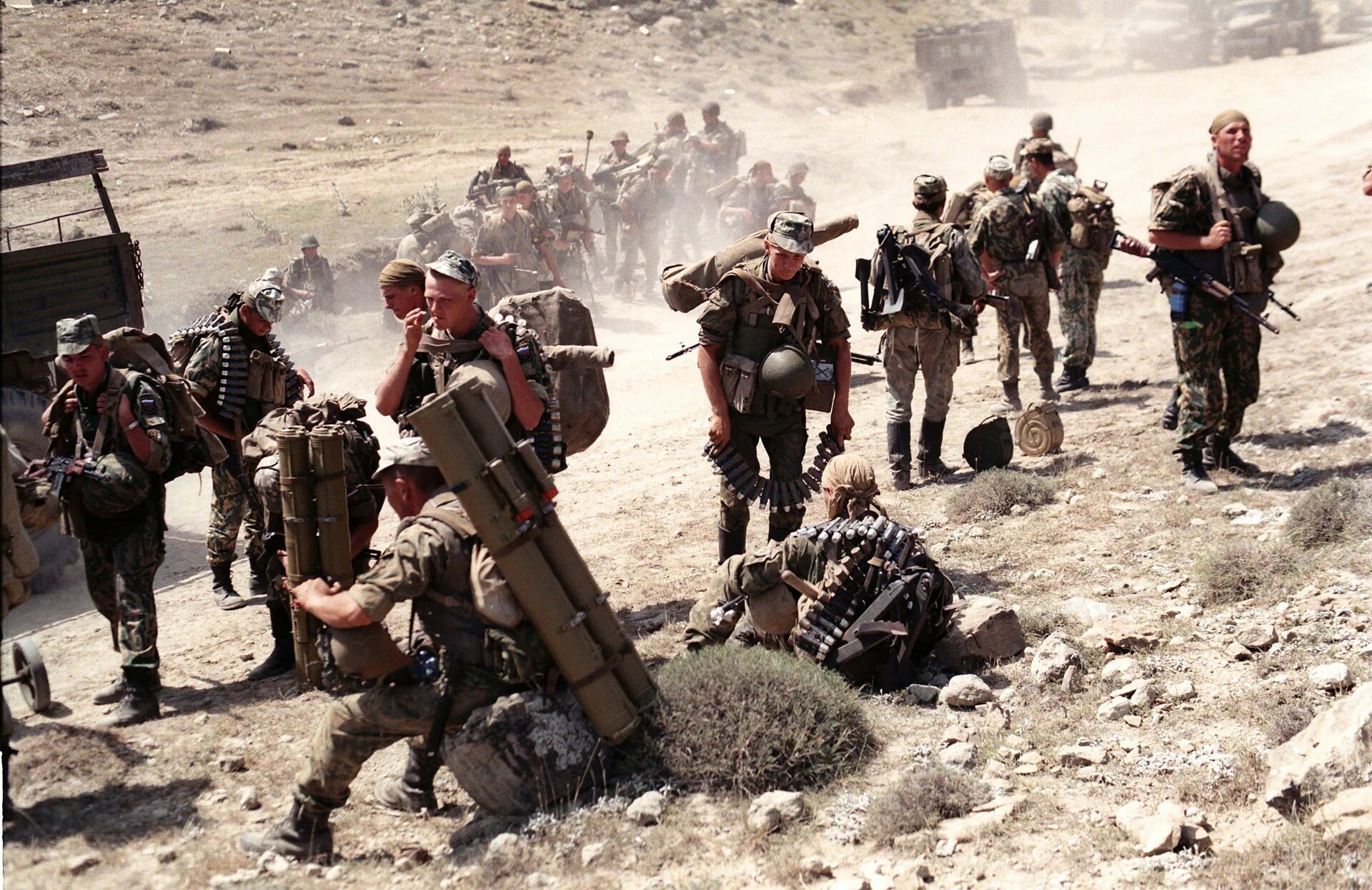 Операции нападение. Вторжение боевиков в Дагестан 1999. Вторжение Басаева в Дагестан 1999.