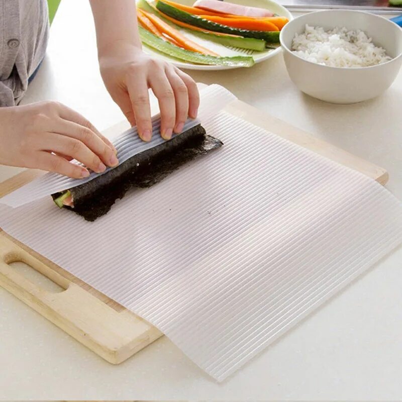 Коврик для заворачивания роллов. Как крутить роллы без. Коврик для закатки роллов. Крутить роллы в домашних. Силиконовый коврик для суши.