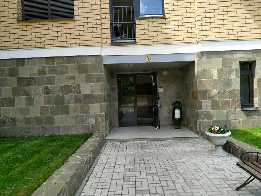 Тсж суворовский 61. Реальный офис. Казань улица толстого 14а. Спб суворовский проспект 61. Толстого 14а казань.