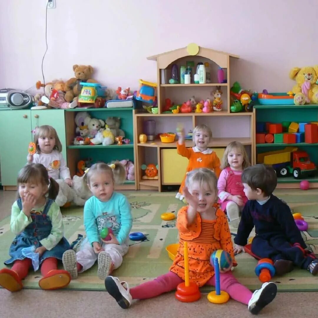 Отдать ребенка в ясли в год