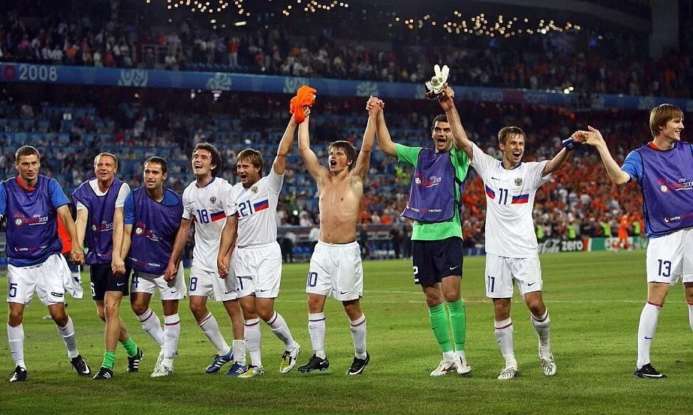 Нидерланды 2008. Аршавин россия голландия 2008. россия голландия евро 2008. сборная россии евро 2008. матч россия голландия евро 2008.