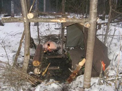 Укрытие зимой в лесу