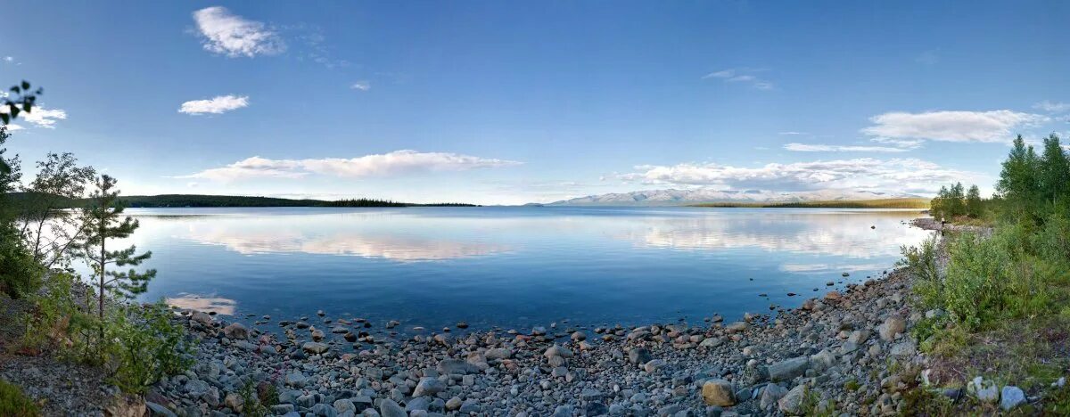 Озеро Имандра Апатиты. Озеро большая Имандра Мурманская область. Мончегорск озеро Имандра. Озеро Имандра и Хибины. Водные богатства мурманской области