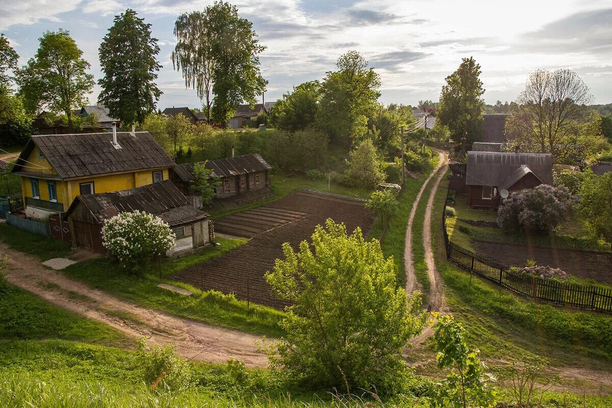 Www village. Экимань деревня. Экимань Беларусь. Деревня в России и деревня в Финляндии. Forest Village деревня Улиткино.