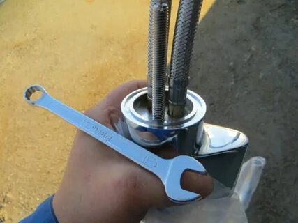 Подводка для смесителя какой ключ