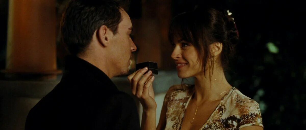 из парижа с любовью (2010). келли престон из парижа с любовью. из парижа с любовью кадры из фильма встреча оон. джон траволта из парижа с любовью 2010. джонатан риз майерс гувернантка.