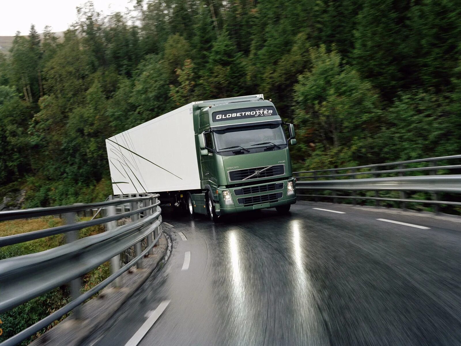 С какого уровня дальнобой. Фура вольво дальнобой. volvo fh16. вольво большегруз. автомобильные перевозки.