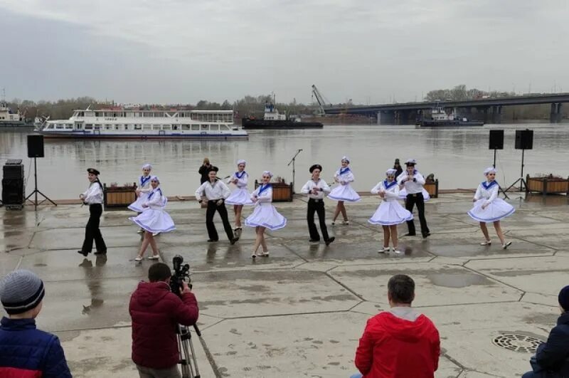 Открытие навигации 2024 на волге. Парад судов Уфа. Парад судов Уфа 2022. Парад судов в Уфе фото. Парад судов Барнаул 2023.