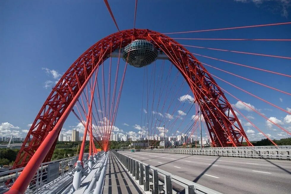 Вантовый мост в Москве. Однопилонный вантовый мост. Краснопресненская магистраль живописный мост. Вантовый мост с летающей тарелкой в Москве. Мост через час