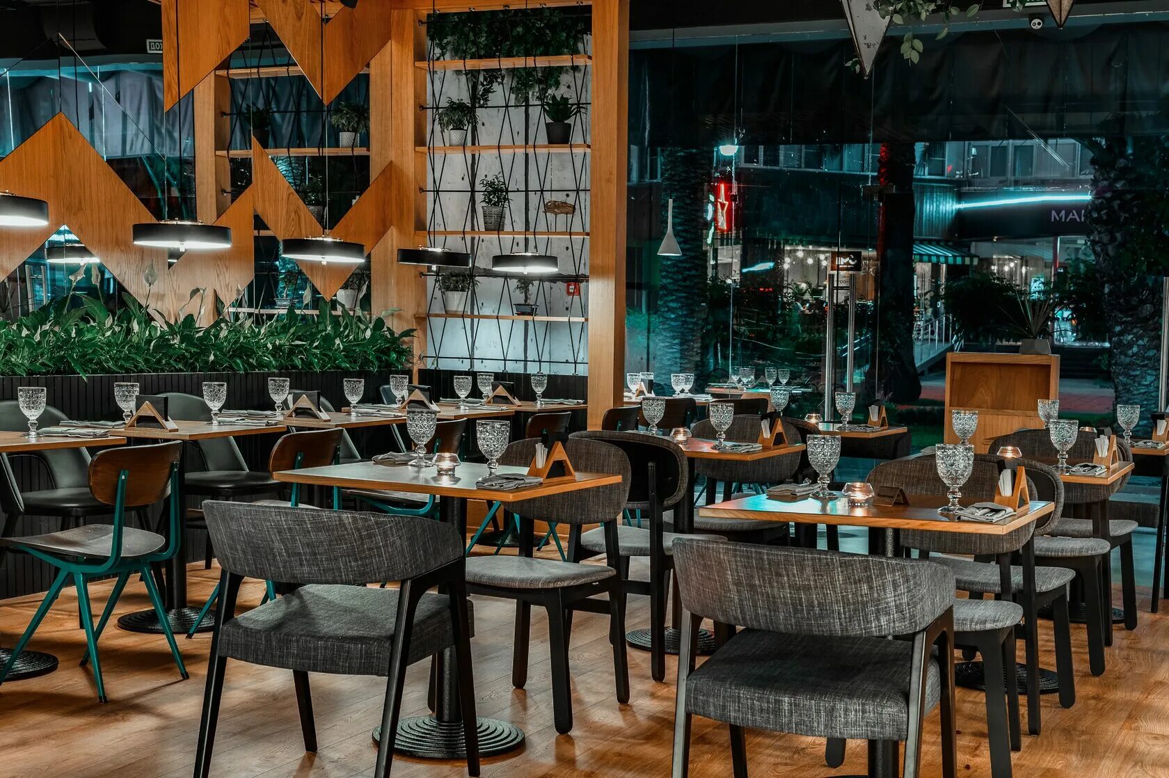 Сочи центр где вкусно поесть. Ресторан umi asian kitchen &amp; bar. паназиатская кухня сочи. ресторан umi в сочи. ресторан резо сочи.