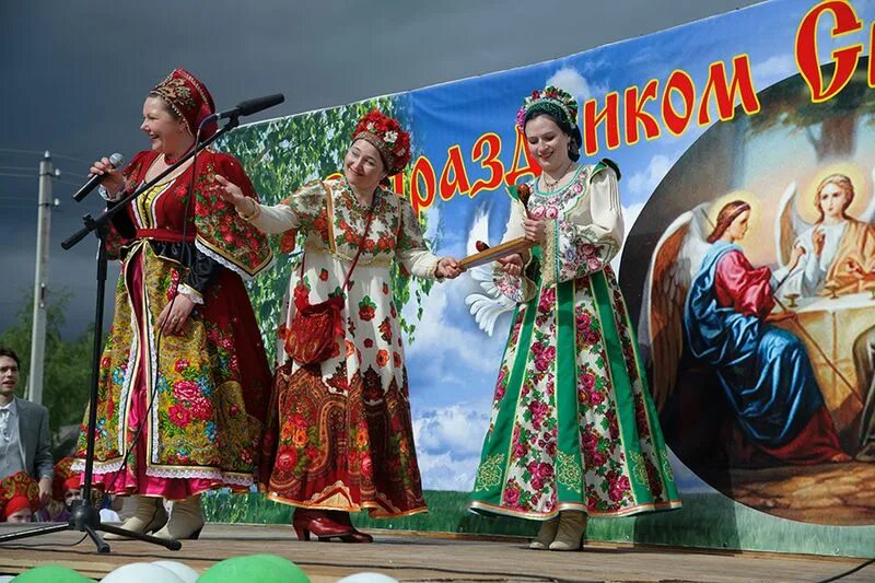 Сценарий национальный культур. Красная горка Иркутск ансамбль. Красная горка ансамбль Брянск. Фестиваль красная горка Брянск. Красная горка народный ансамбль Долгопрудный.