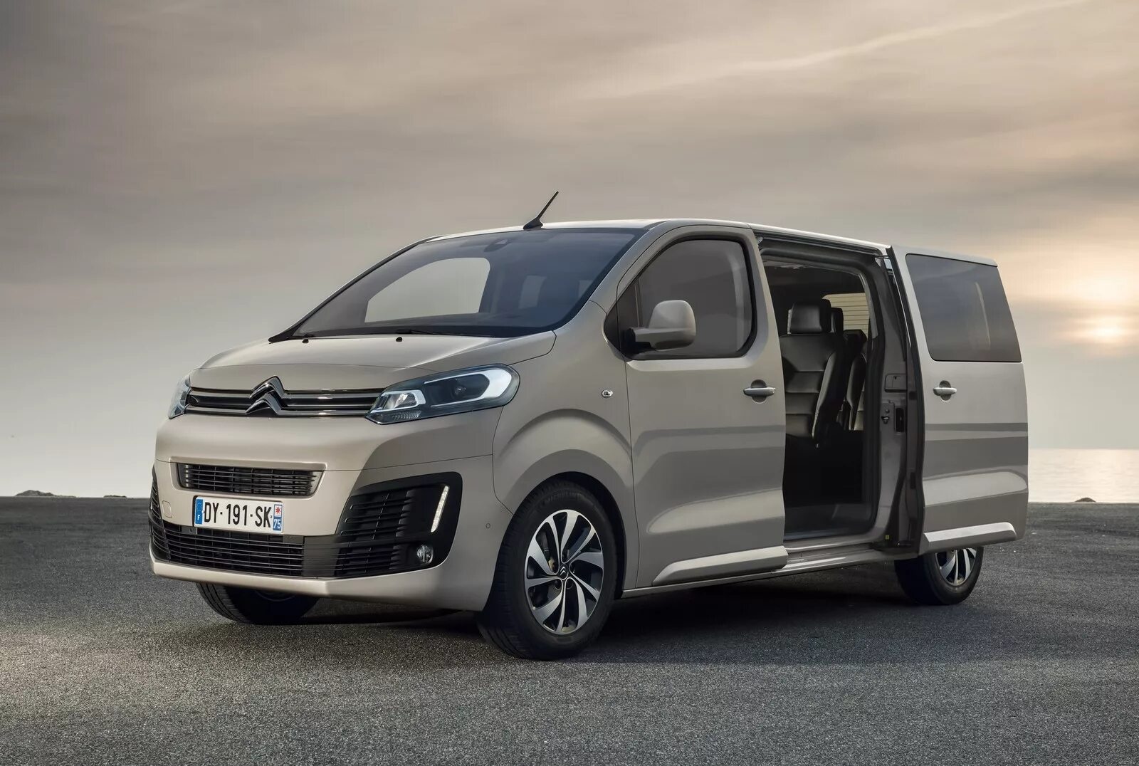 Ситроен Спейс Турер. Citroen SPACETOURER минивэн. Citroen Space Tourer 2017. Ситроен Space Tourer 2019. Citroen space