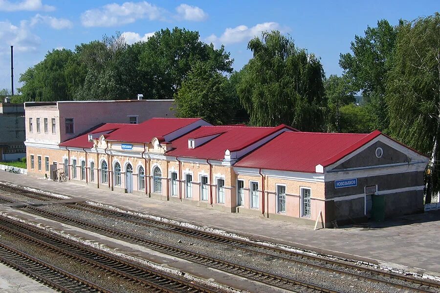 станция новозыбков брянская область. москва новозыбков жд. москва новозыбков жд. ж д вокзал новозыбков. брянск орловский чс4.