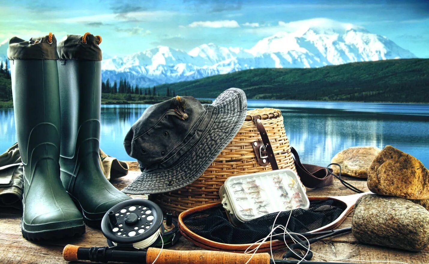 Охота рыбалка туризм отдых. Рыбалка и туризм. Товары для охоты и рыбалки. Охотничье рыболовный туризм. Охота рыбалка туризм отдых.