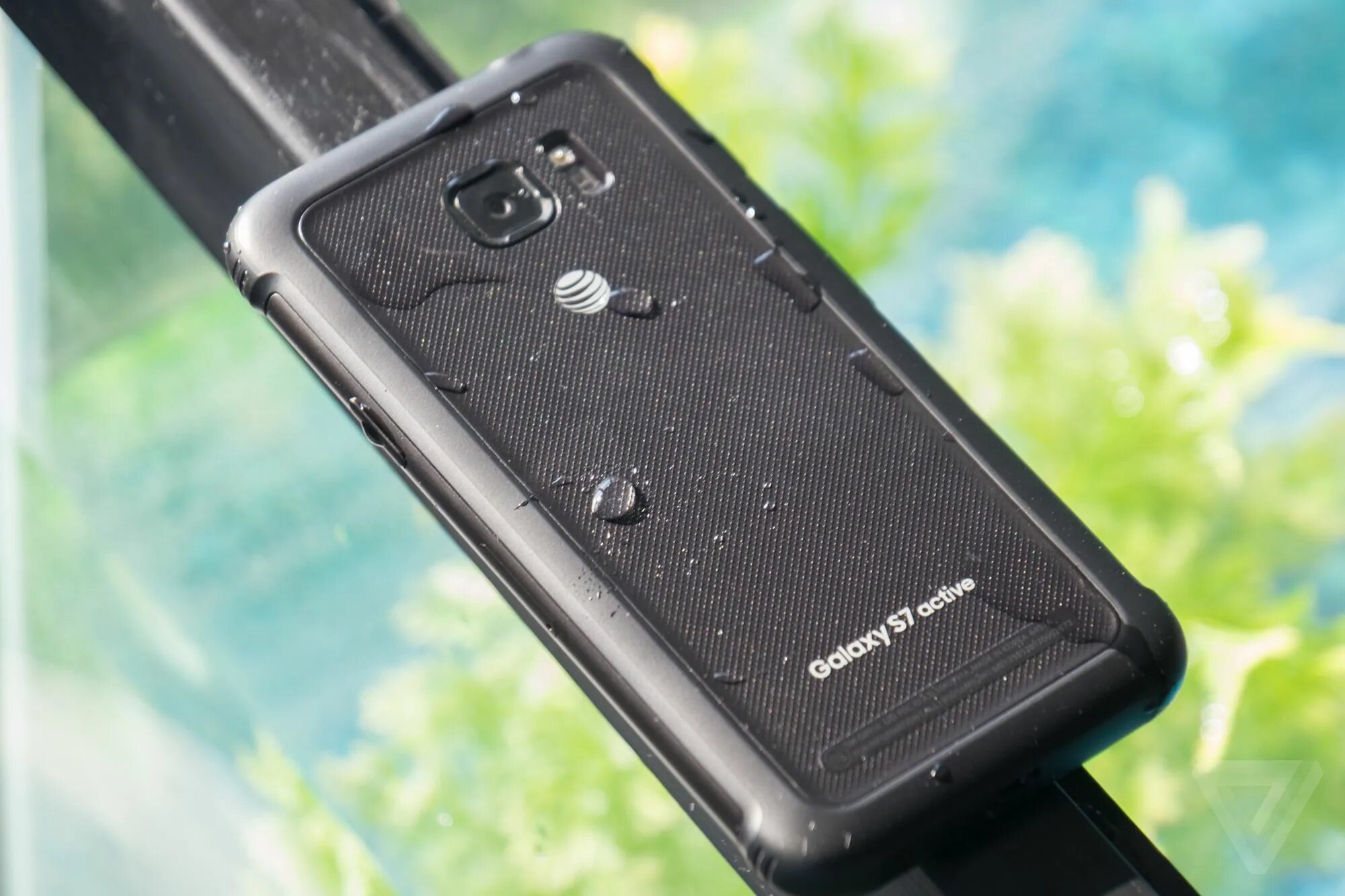 Active смартфоны. Samsung galaxy s7 active. s7 active. смартфон самсунг актив. подводный смартфон.