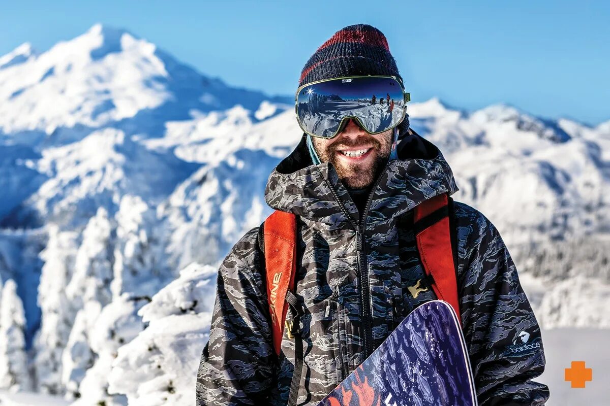 10 февраля мужчина. Сноубордист Марко сиффреди. Eric Jackson Snowboard. Бородатые сноубордисты. Сноубордист в горах.