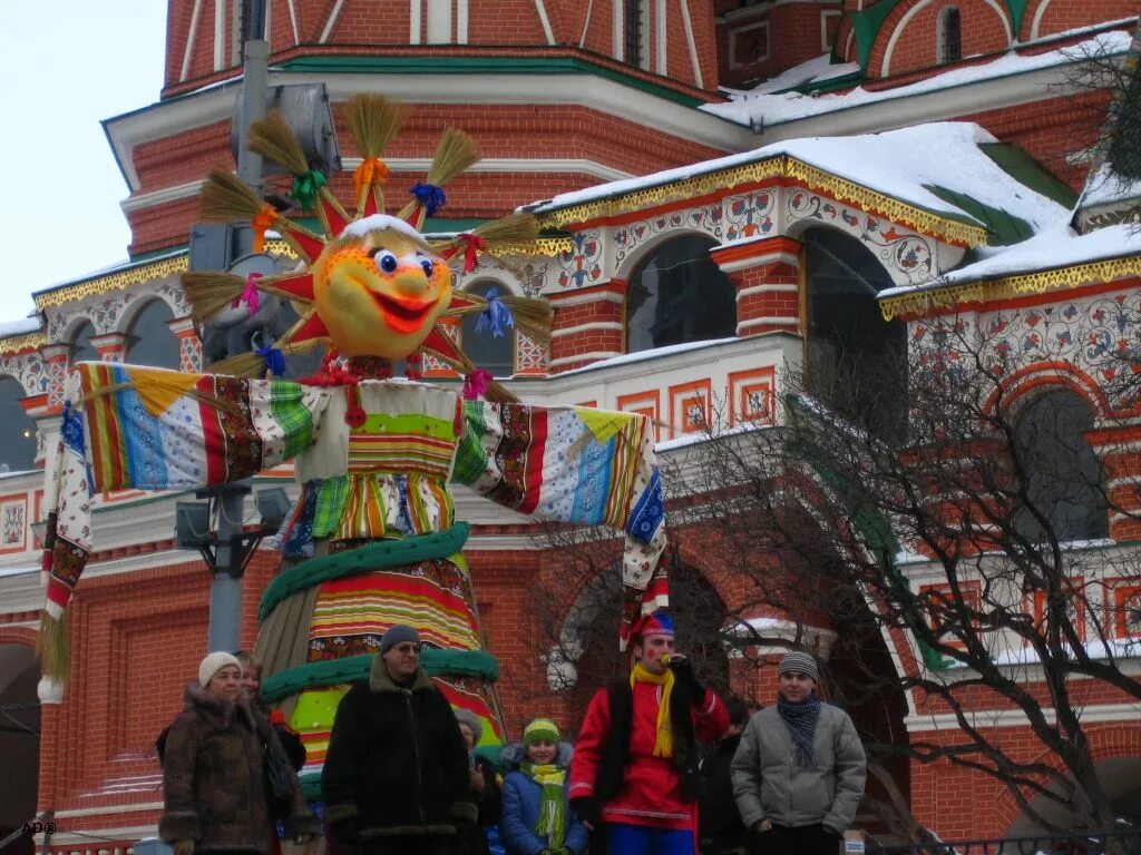 Масленица в Москве. Широкая Масленица в Москве. Масленица в городе. Украшение площади на Масленицу. Первая масленица в москве в каком