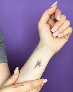 Тату на руке для девушек красивые маленькие