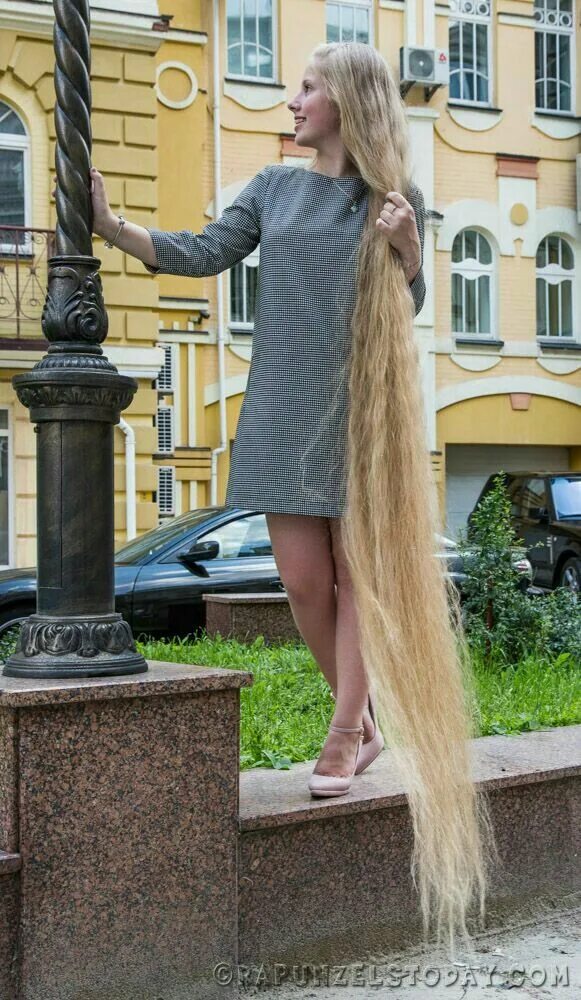 Лонг Хаир Рапунцель. Очень длинные волосы. Волосы до пят.
